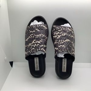 Steve Madden | size: 8.5 | color: Black and White